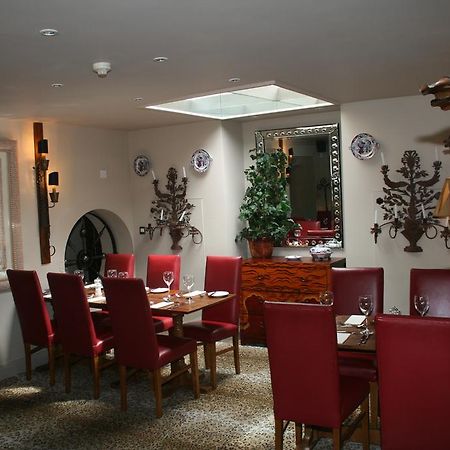 Queens Head Inn Nassington Екстер'єр фото