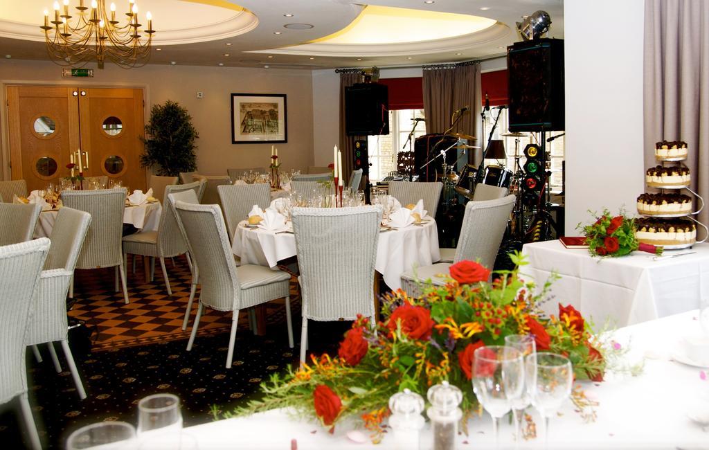 Queens Head Inn Nassington Екстер'єр фото