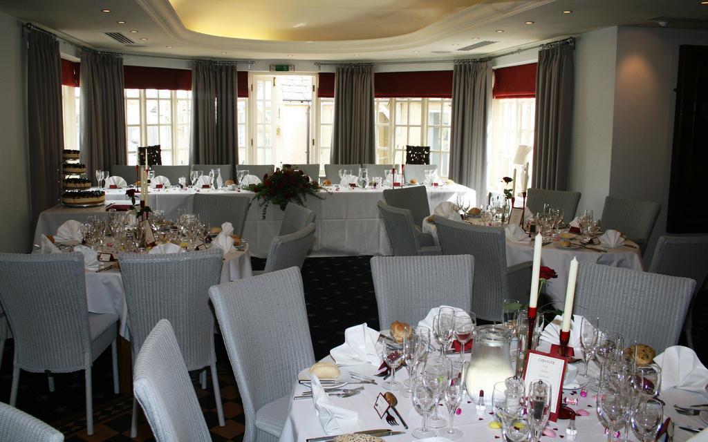 Queens Head Inn Nassington Екстер'єр фото