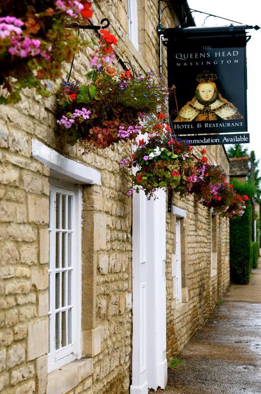 Queens Head Inn Nassington Екстер'єр фото